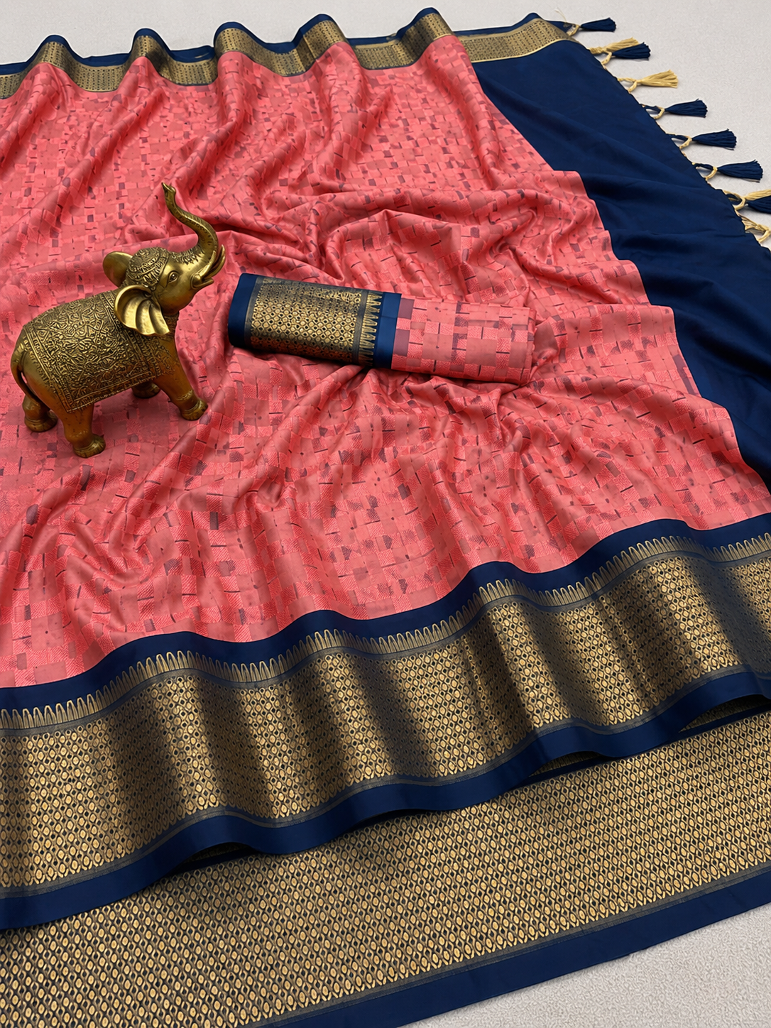 Premium Salmon Pink Meenakari Checks Weave Art Silk Saree - SS023