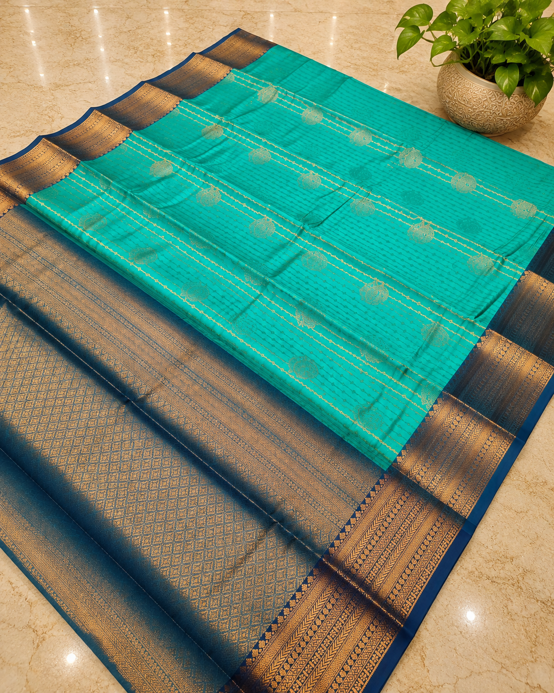 Premium Turquoise Vairaoosi Silk Saree
