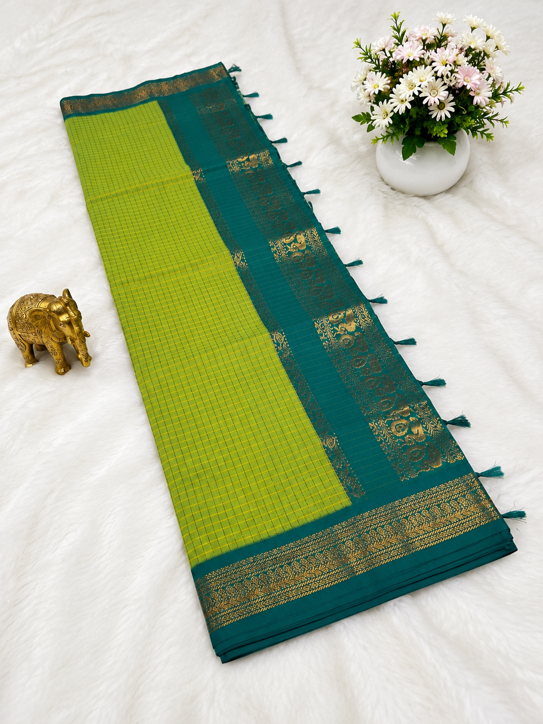 Premium Parrot Green Checked Kalyani Cotton Saree