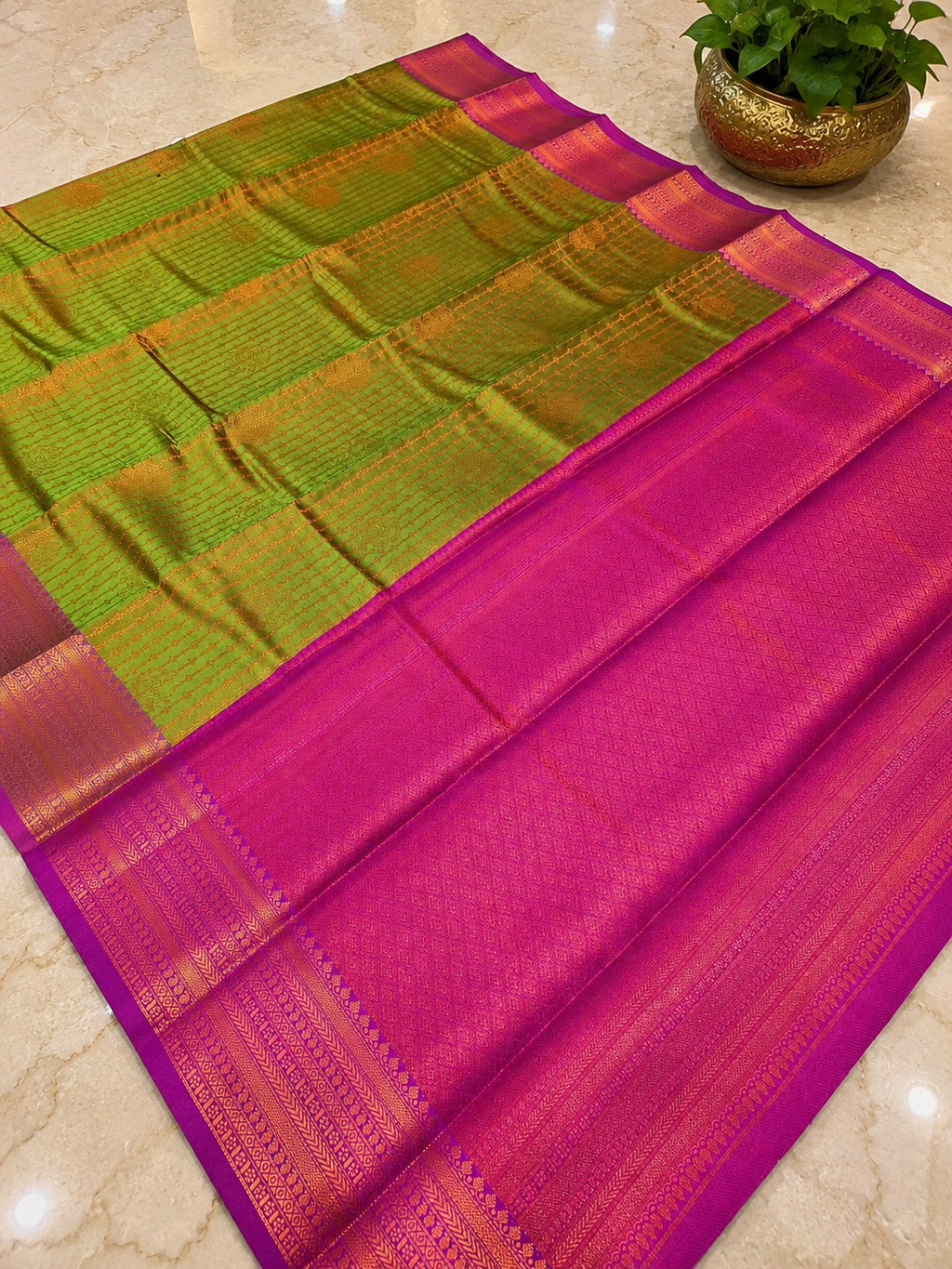 Premium Parrot Green Vairaoosi Silk Saree