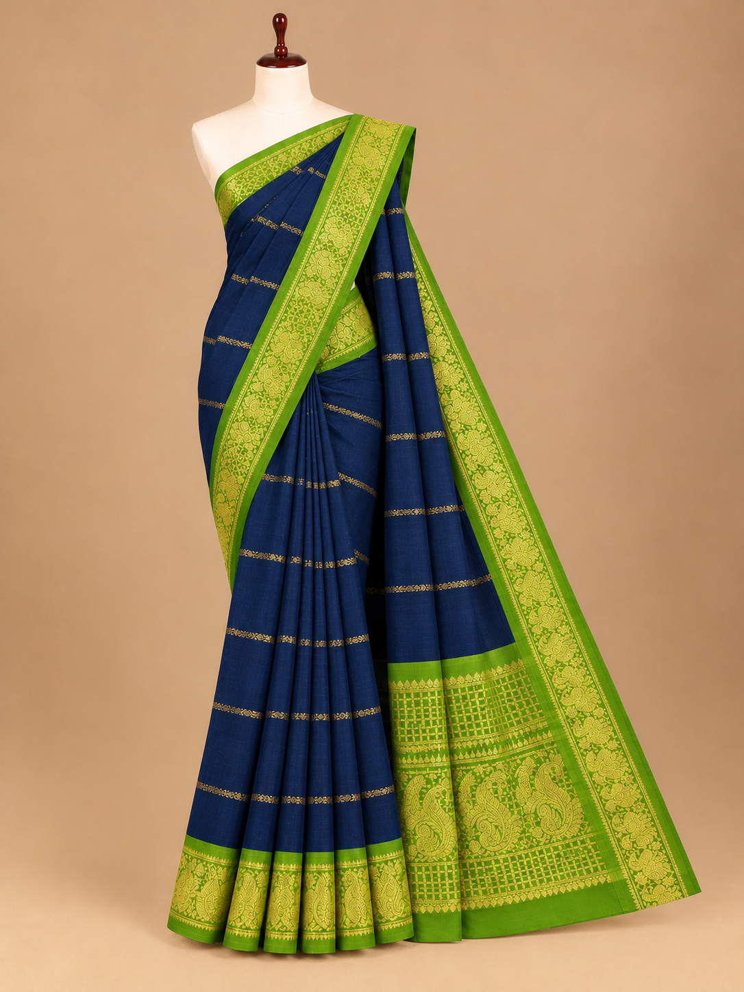 Elegante marineblaue gestreifte Sungudi-Baumwoll-Sari mit Velthari-Muster - SC065