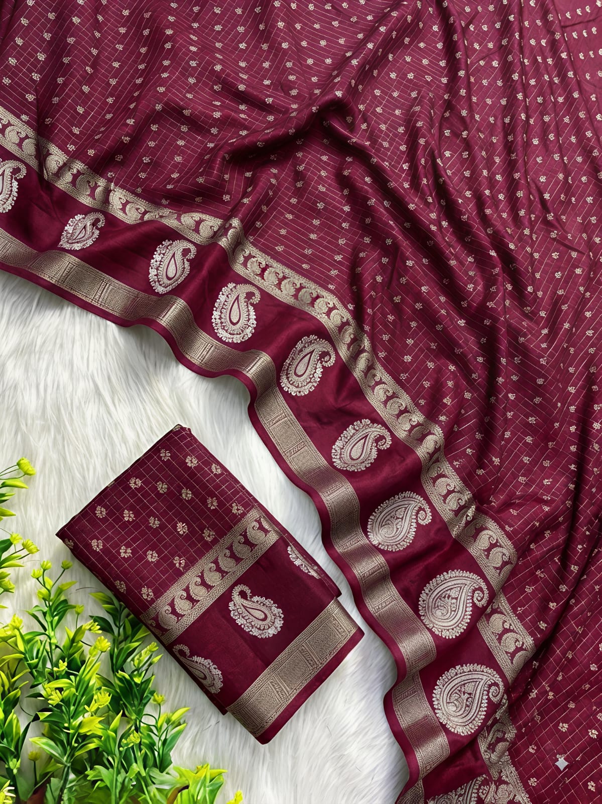 Redolent Deep Maroon Viscose Georgette Small Checks Fancy Saree - MC032