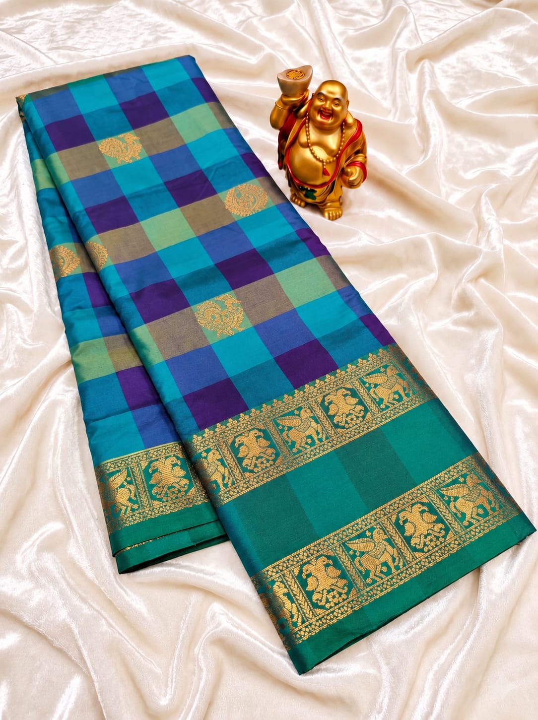 PREMIUM-SAREE-KOLLEKTION MIT KARIERTEM ZARI-MUSTER